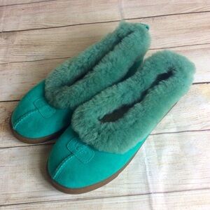 Ugg Rylan rare green color slipper. Size 7 or 7.5